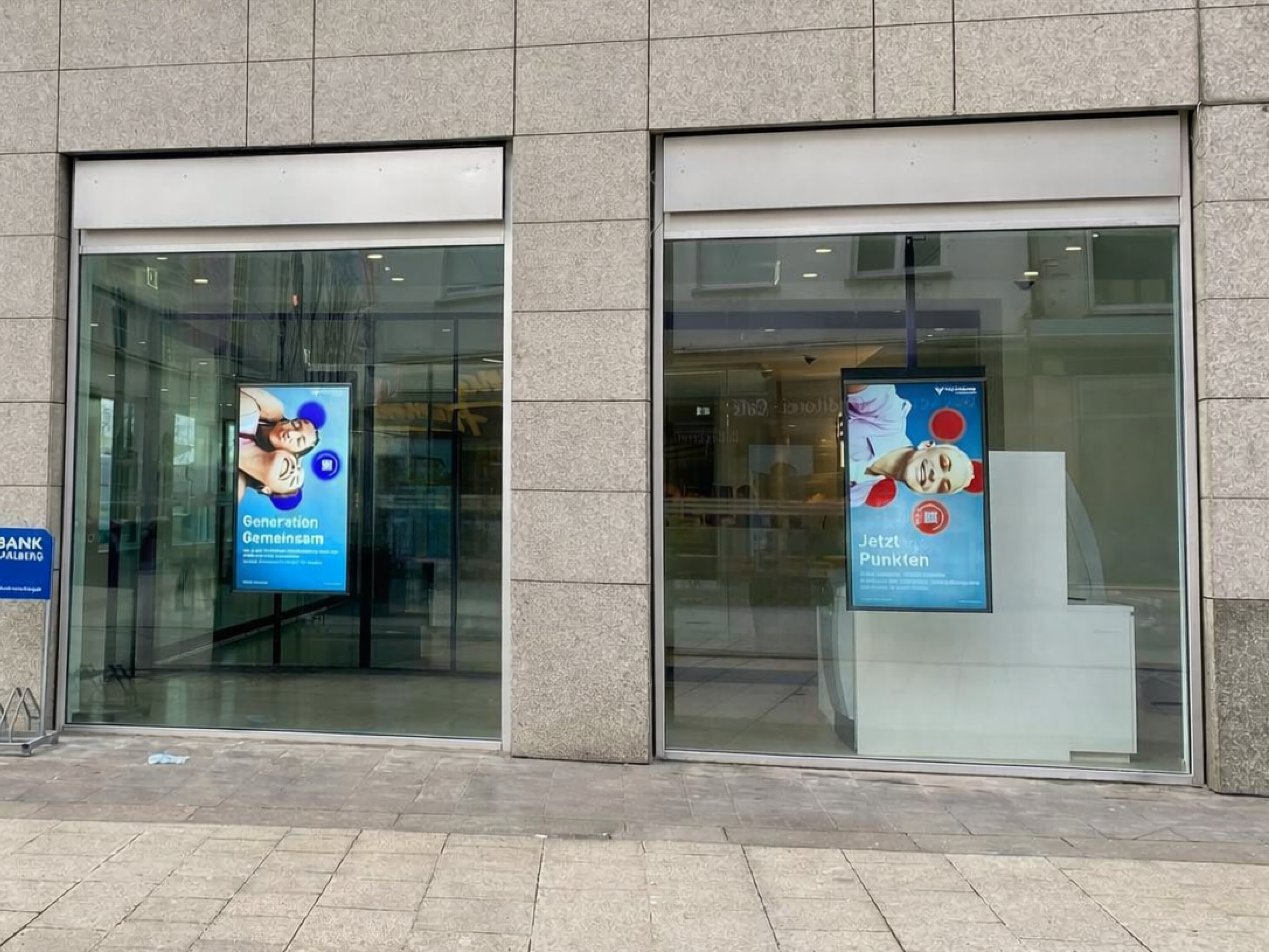 Screenwerbung in der Filiale Bregenz
